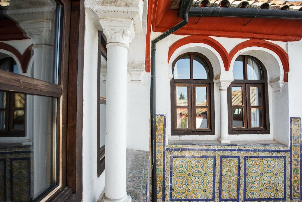 Фото Apartamentos Los Patios de la Judería