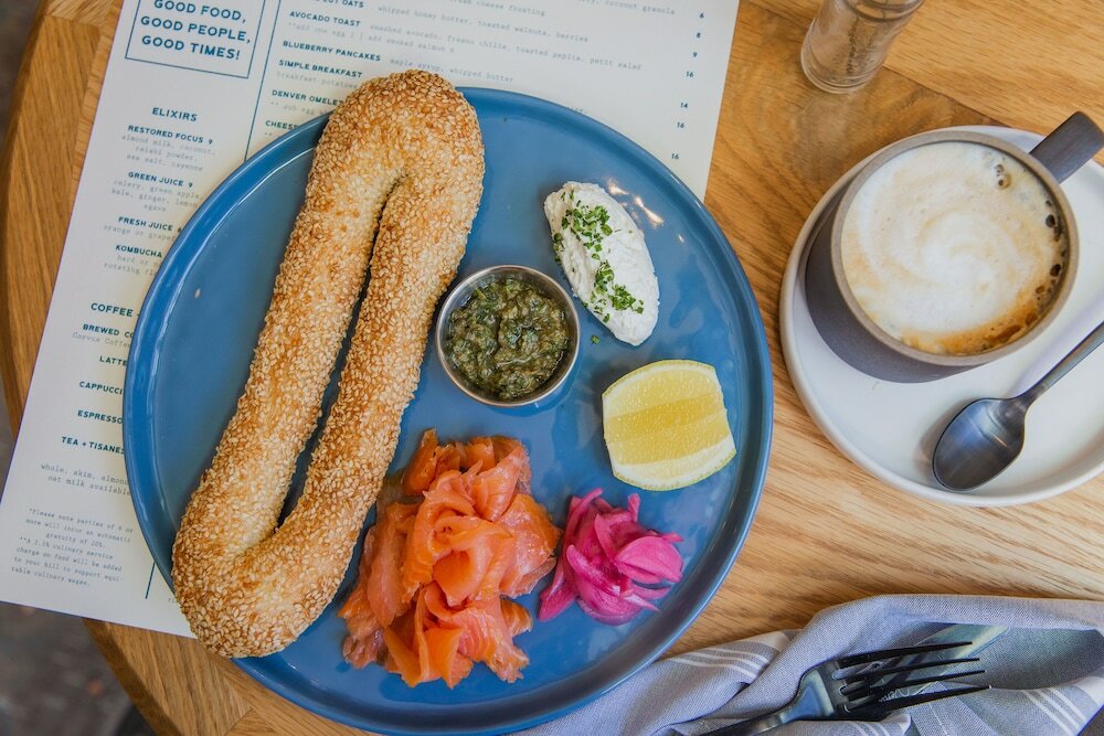 Фото Halcyon - a hotel in Cherry Creek