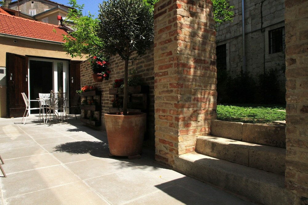 Фото Azur Palace Luxury Rooms