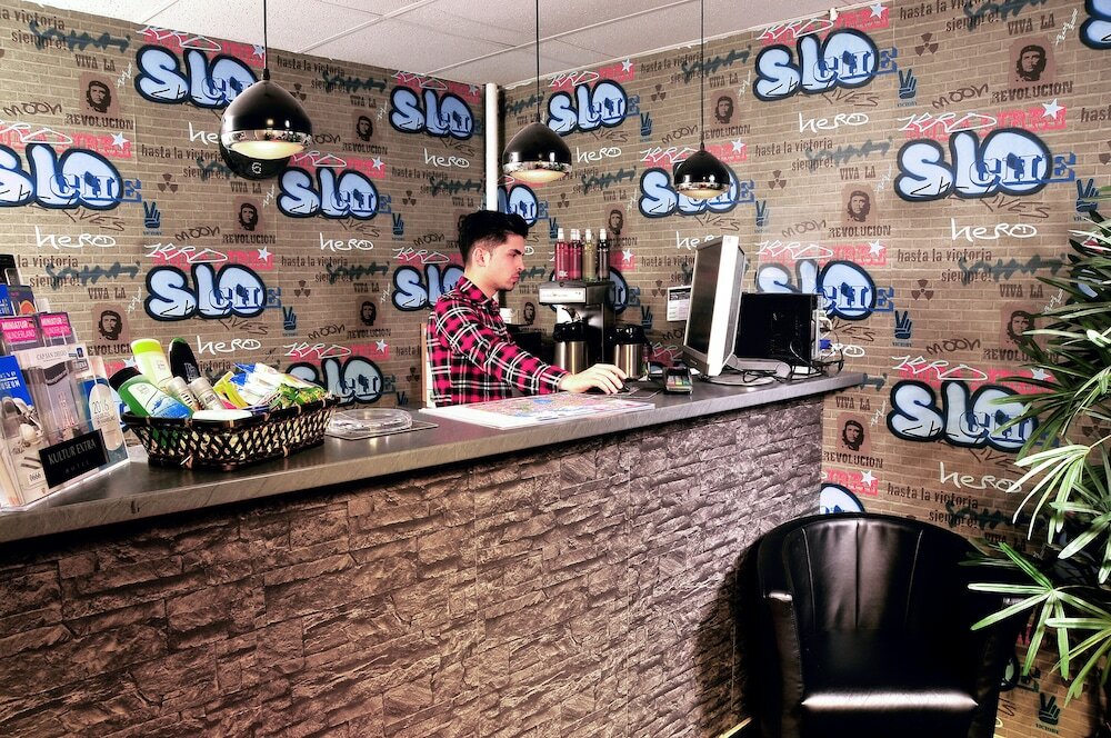 Фото отеля 2