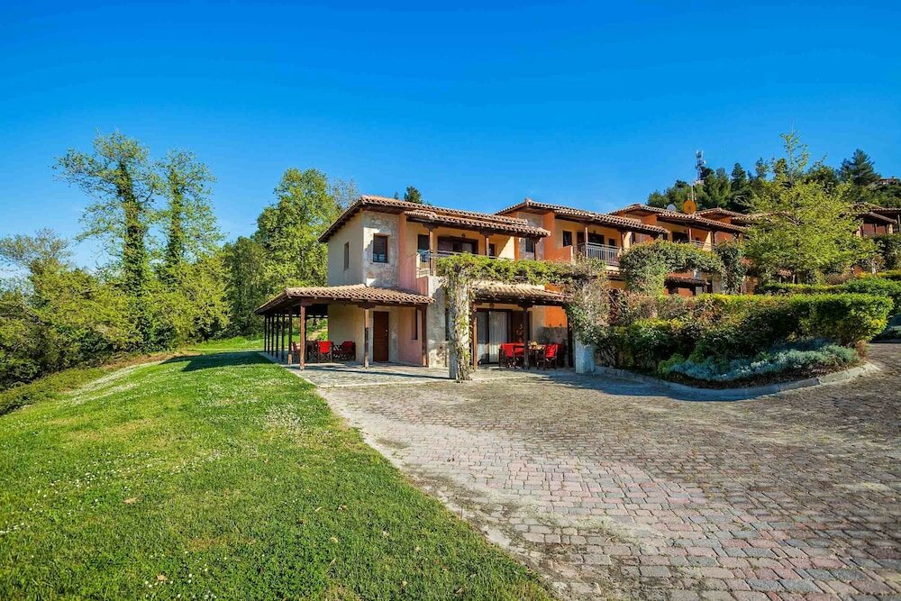 Фото Akritas EF Zin Villas & Suites