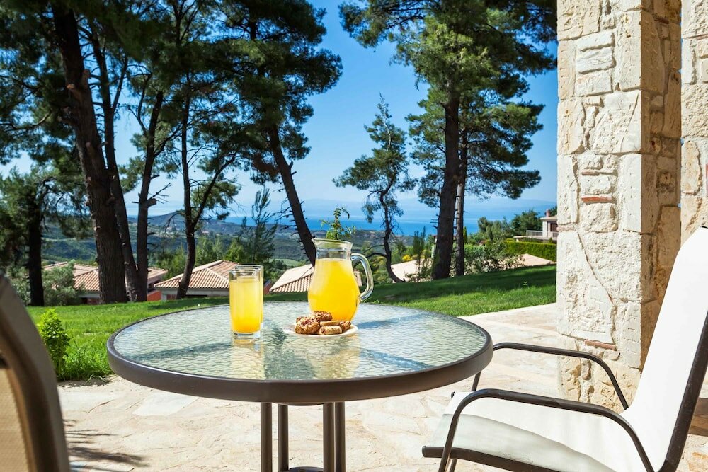 Фото Akritas EF Zin Villas & Suites