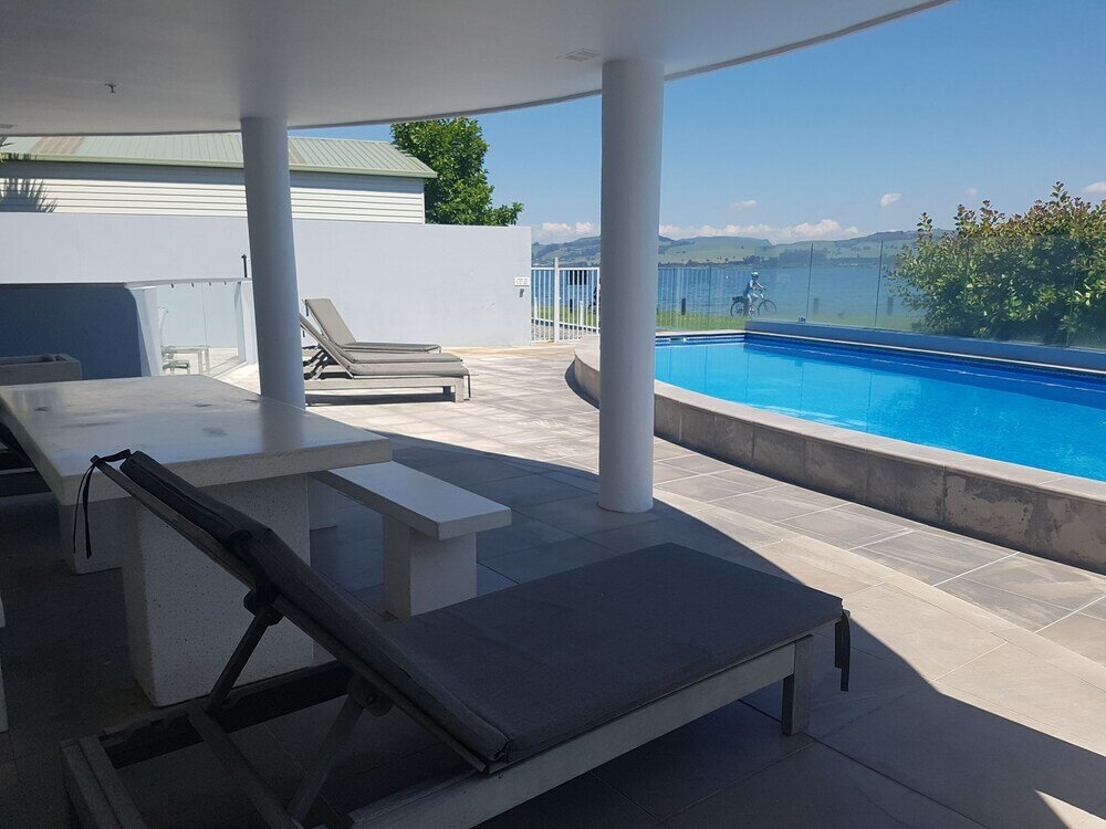 Фото Waimahana Apartment 8