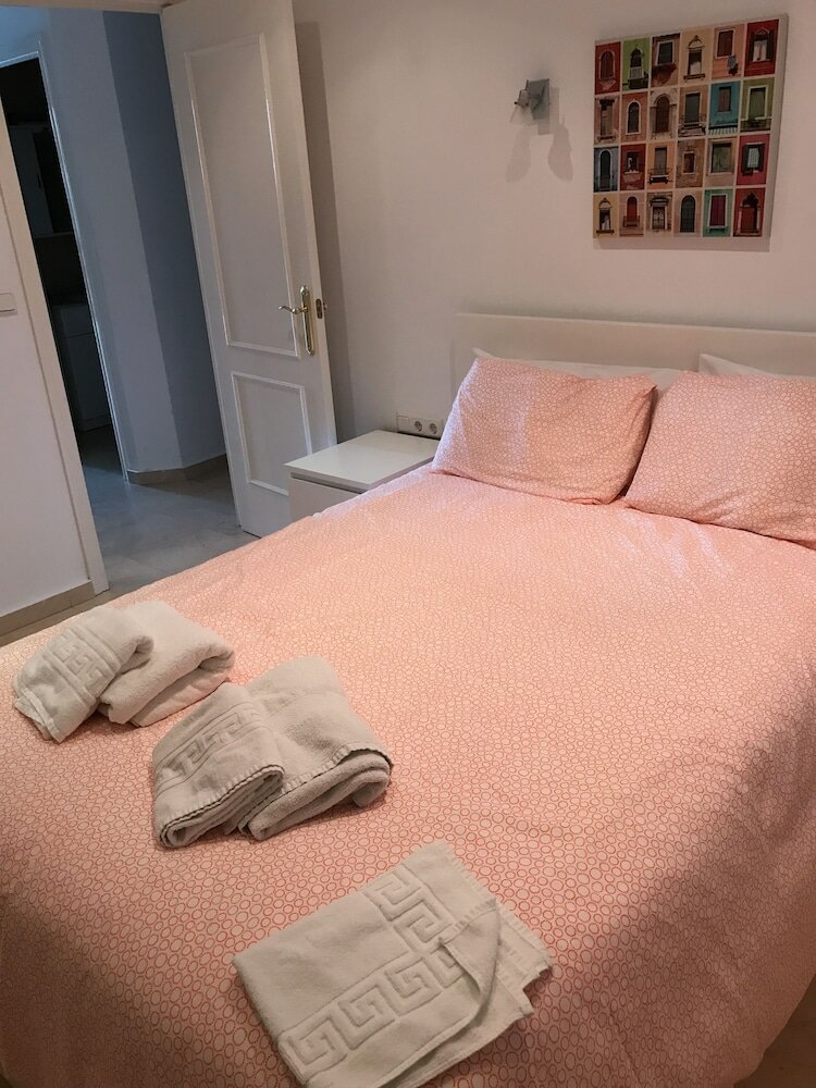 Фото Skol Apartments Marbella