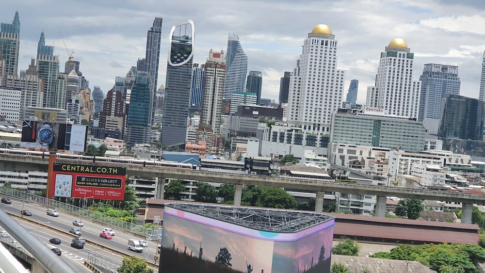 Фото Interchange Tower Serviced Apartment