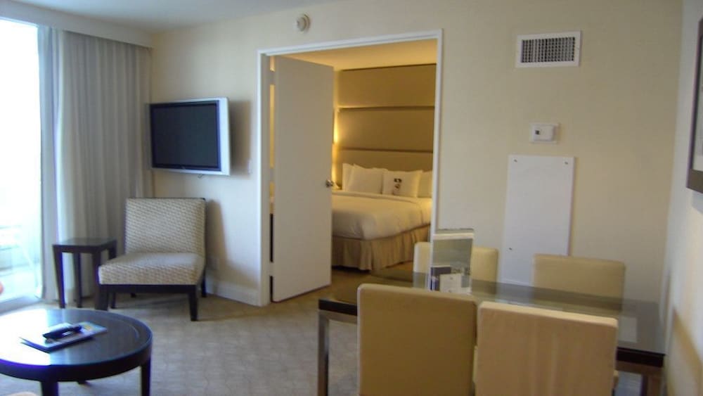 Фото Gallery One Private Condos