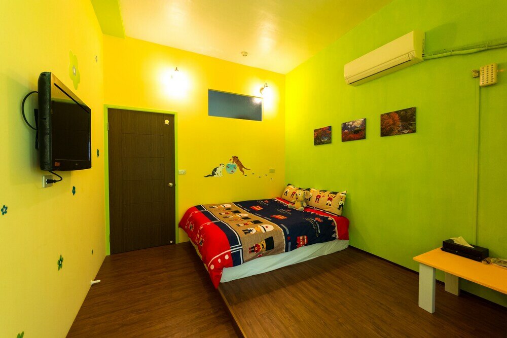 Фото Time Traveling Hostel