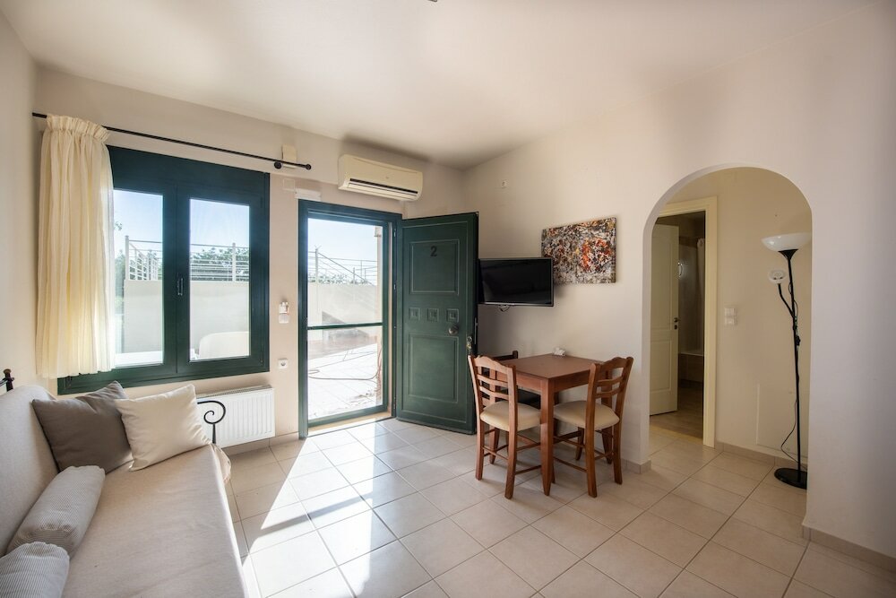 Фото Portela Apartments Kampoula