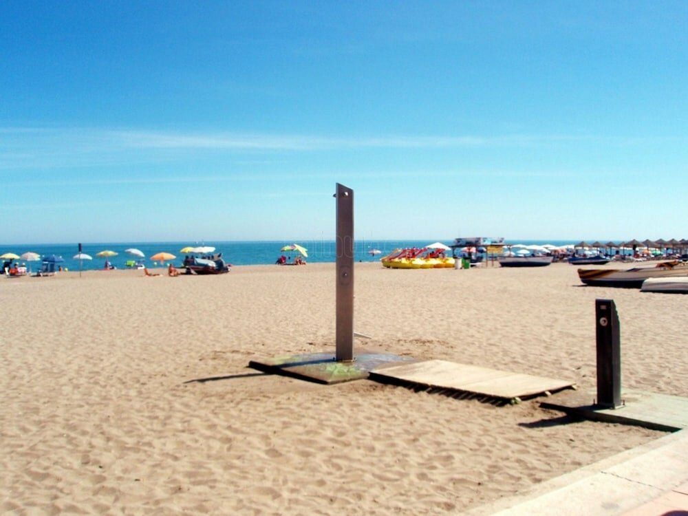 Фото Waterfront Playamar Apartments