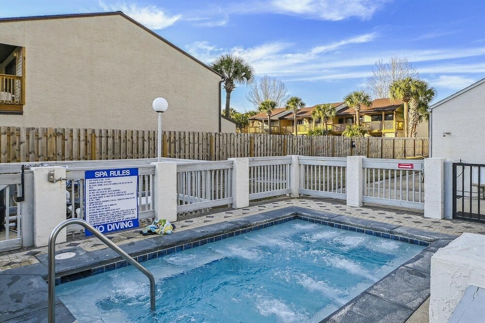 Фото Endless Summer E3 by Book That Condo