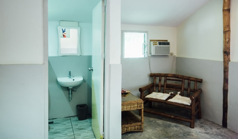 Фото Bamboo Hostel Palawan