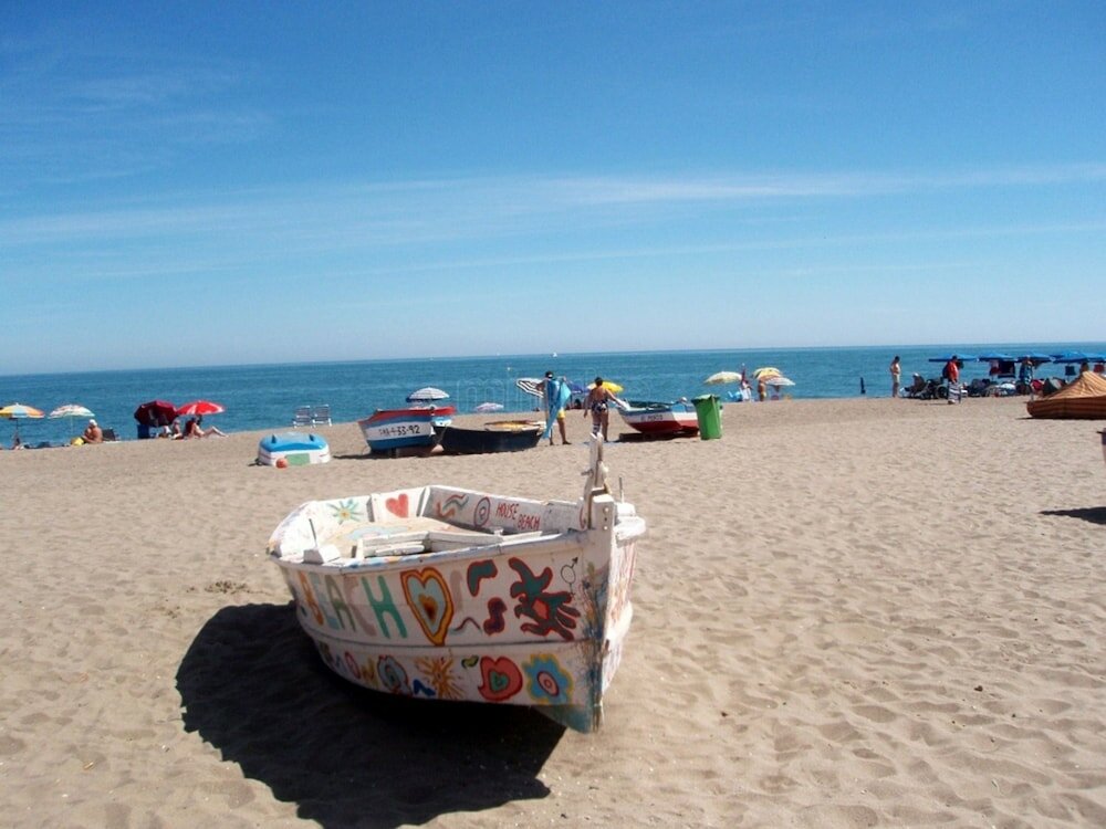 Фото Waterfront Playamar Apartments