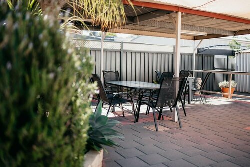 Гостиница Motel Poinsettia в Порт-Огасте