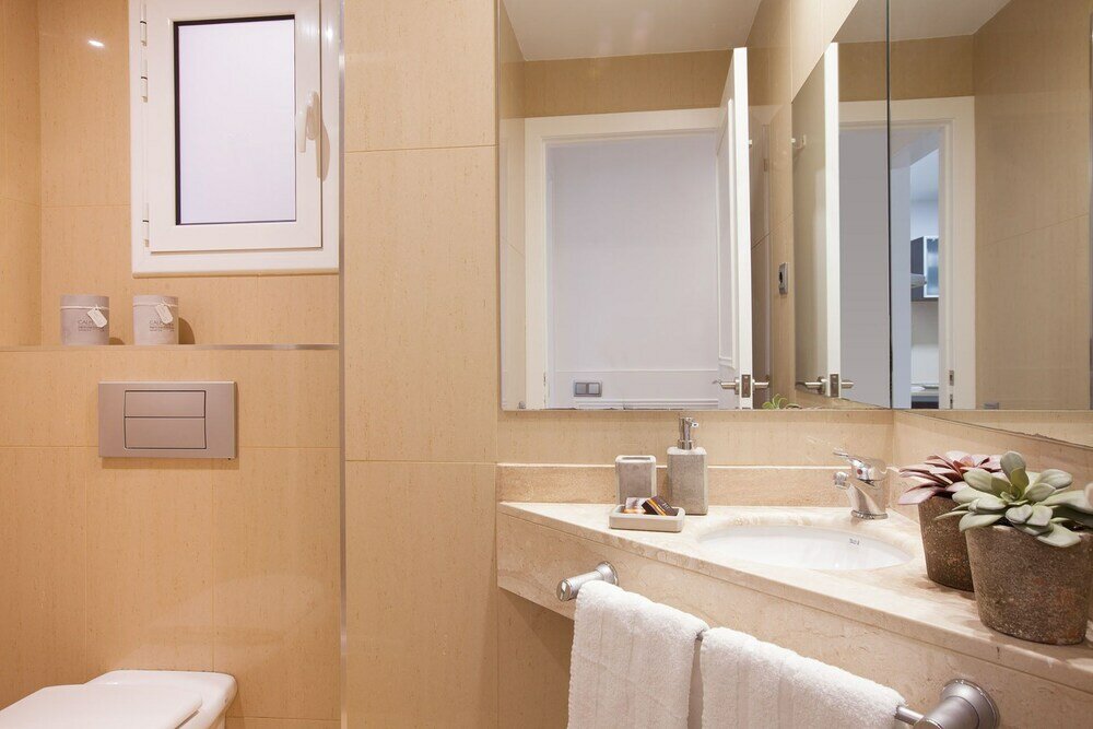 Фото Enjoybcn Fira Apartment