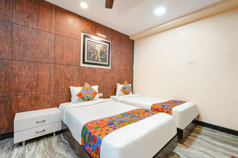 Фото Fabexpress Raj Supreme Residency