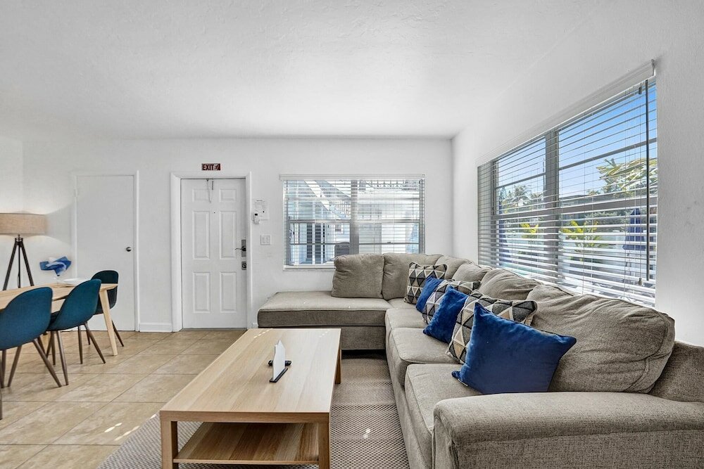 Фото Waves On Desoto