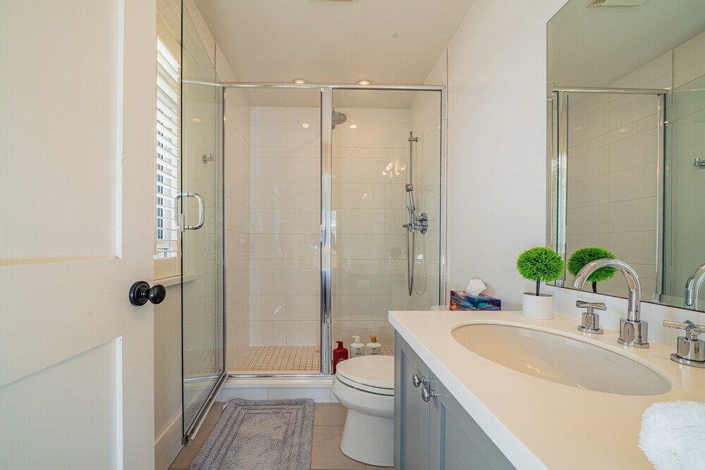 Фото Elegant & Cozy Escape West Vancouver