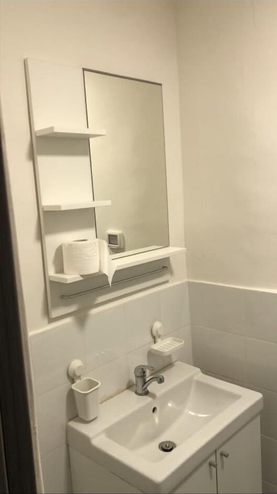 Фото Hakerem Studio Lofts by Sea N' Rent