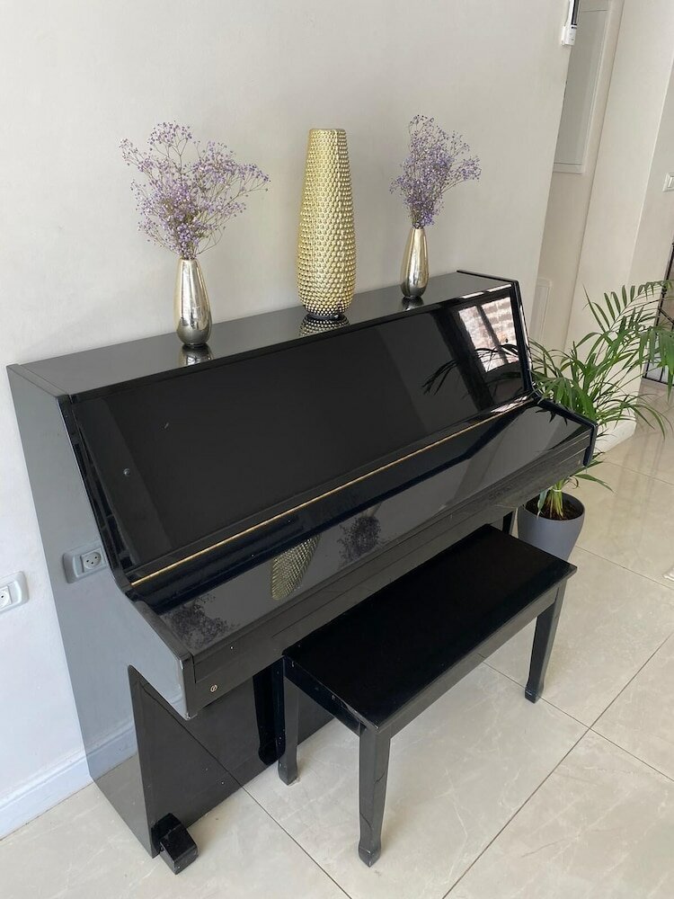 Фото Chateau Gabriel 6 Br Villa w Heated Pool