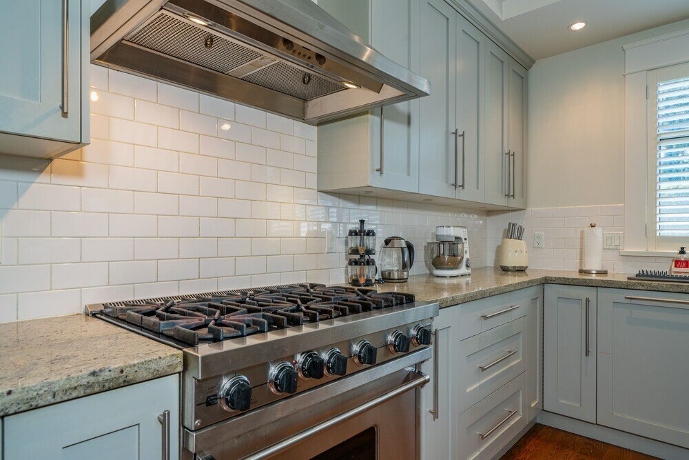 Фото Elegant & Cozy Escape West Vancouver