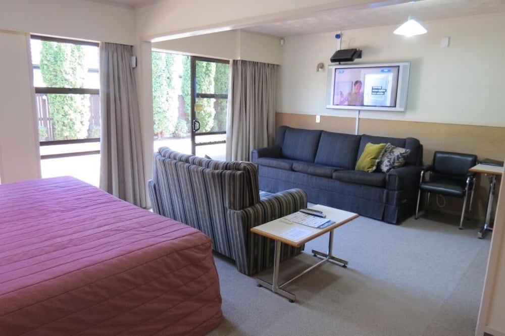 Фото Beetham Park Motel