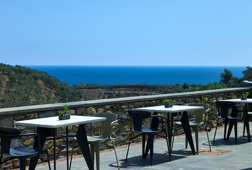 Фото Kinsterna Hotel