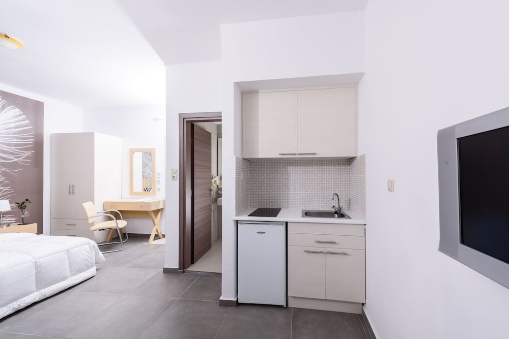 Фото Angela Suites Boutique Hotel