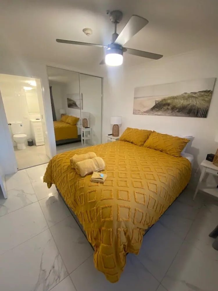 Фото Markham Court