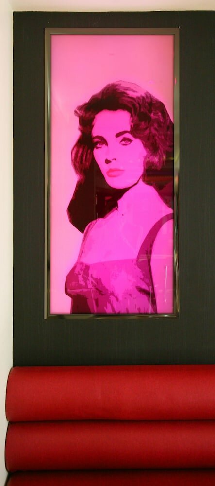 Фото Legends Hotel Brighton