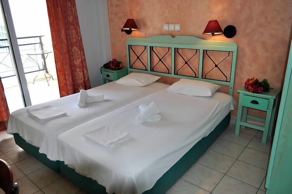 Фото Hotel Limenaria Beach
