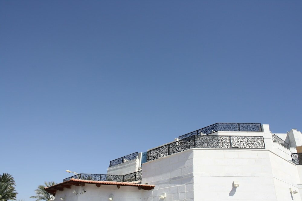 Фото Rich Royal Suites