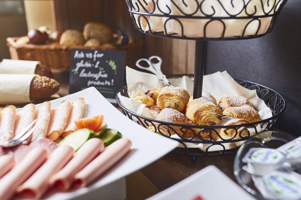 Фото Empress Hotel