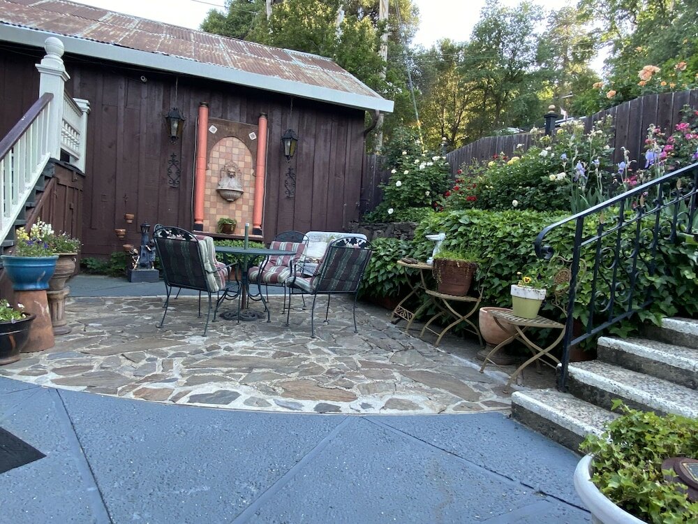 Фото Gunn House Hotel