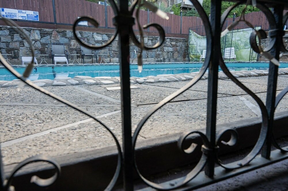 Фото Gunn House Hotel