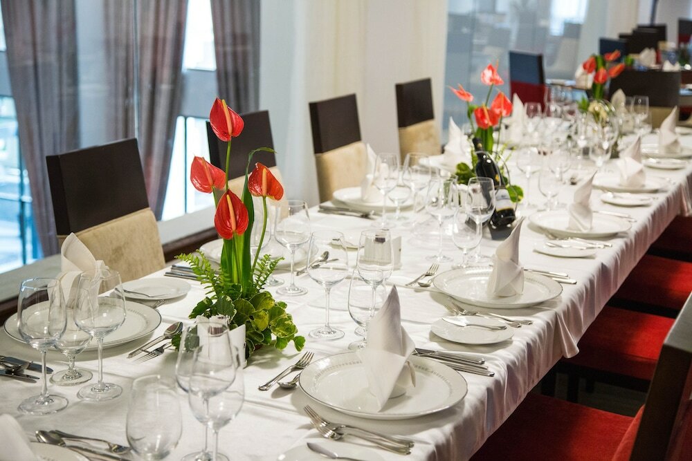 Фото Rose Garden Hotel