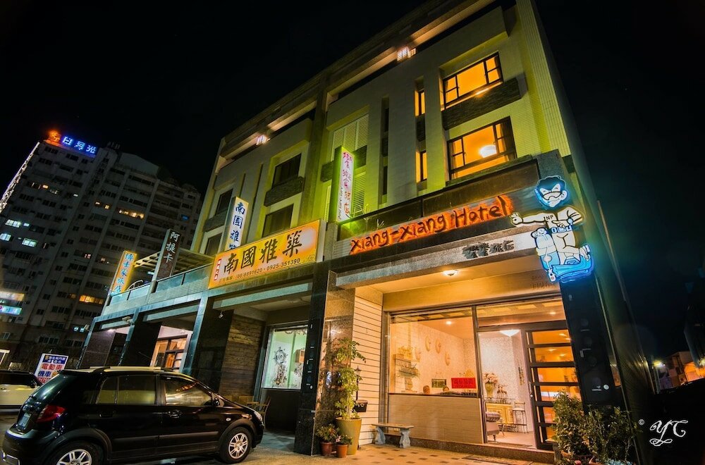 Фото отеля 1