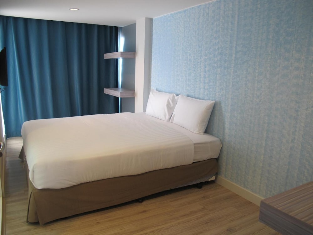 Фото Nantra Pattaya Baan Ampoe Beach