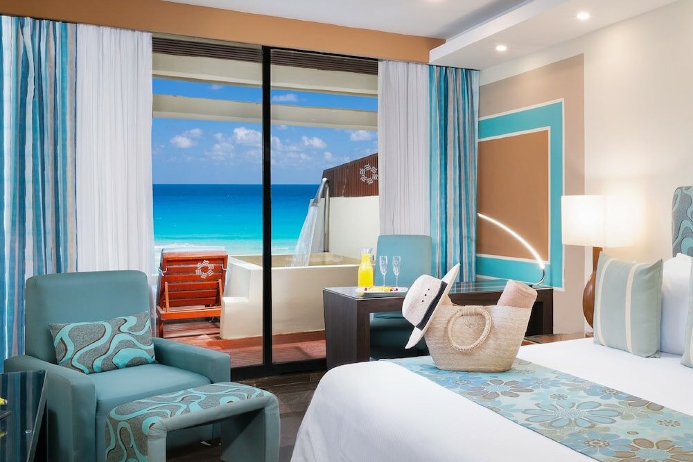 Фото The Pyramid Cancun by Oasis