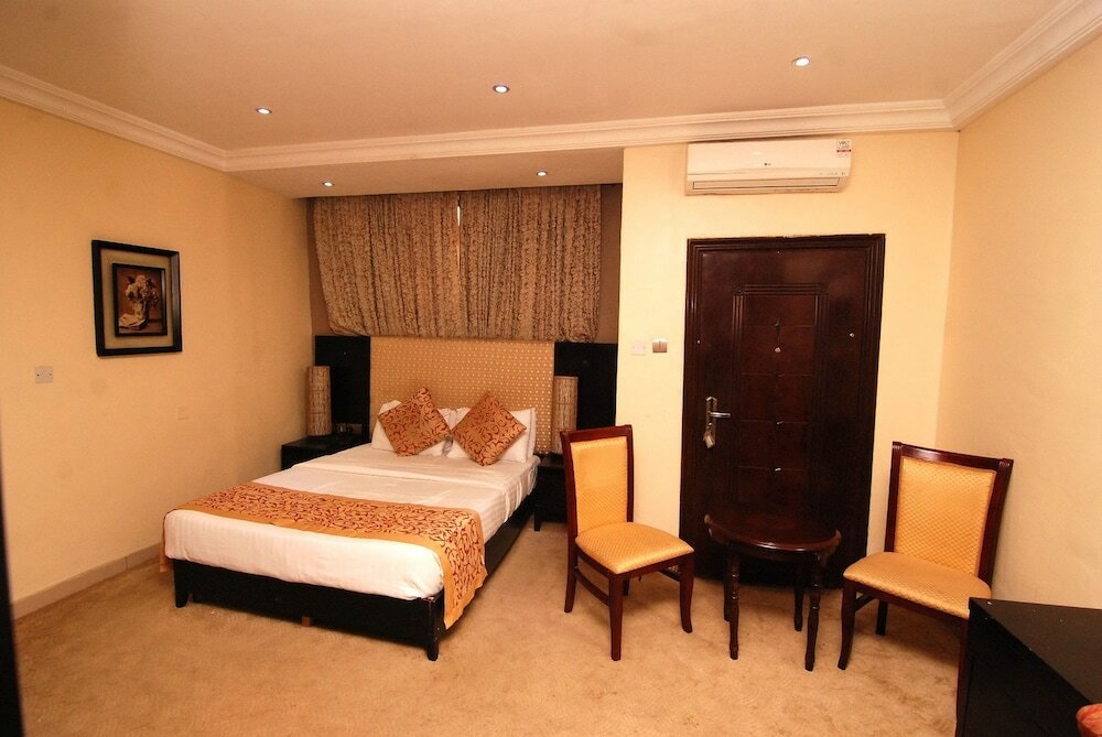 Фото Stonehedge Hotel