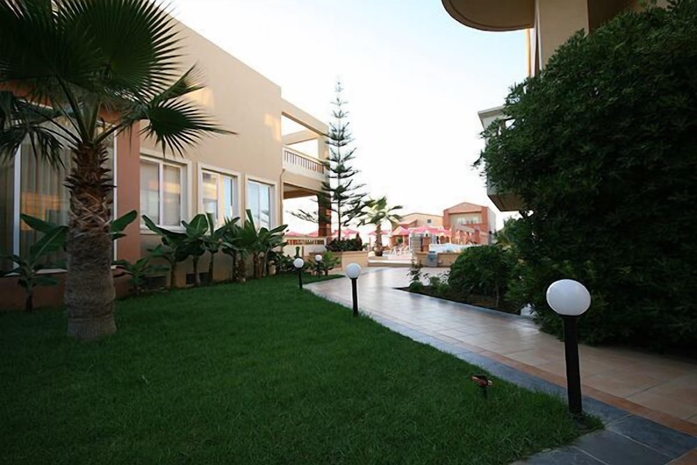 Фото Castro Beach Hotel