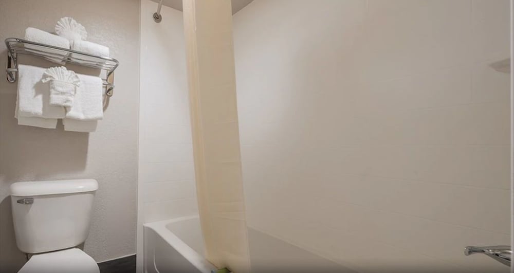 Фото Stratford House Inns - Edmond