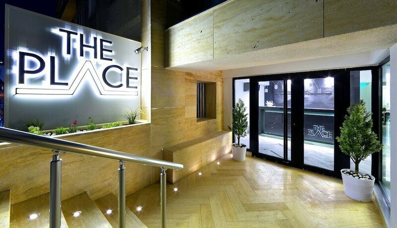 Гостиница The Place Hotel в Шишли