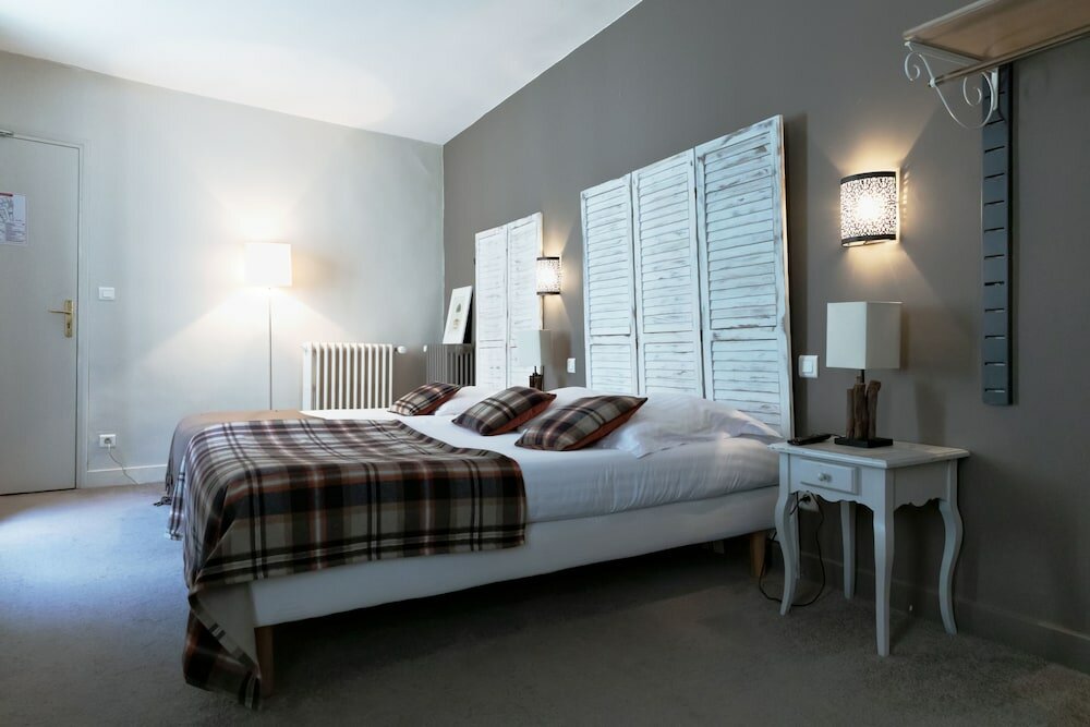 Фото Hôtel Le Saint Louis