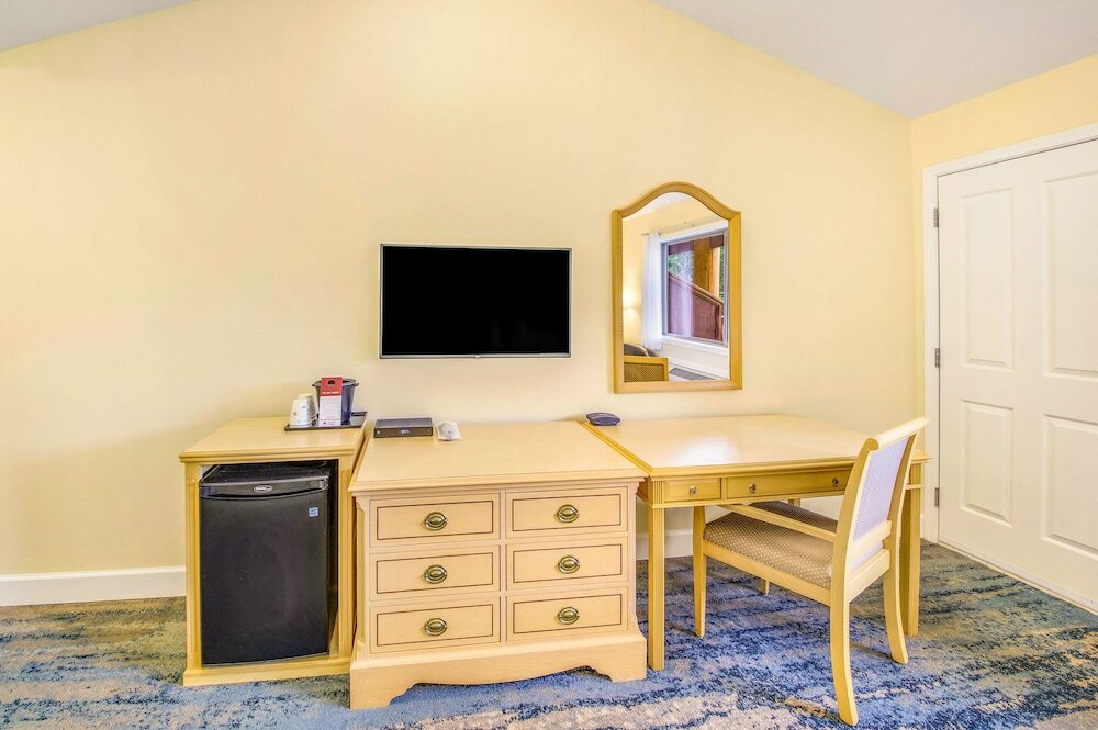 Фото Kootenay Lakeview Resort, Bw Signature Collection