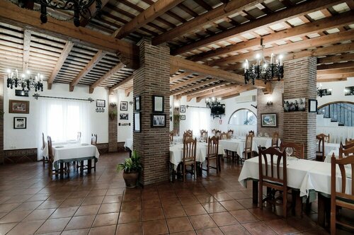 Гостиница Hotel Restaurante Blanco y Verde в Кониль де ла Фронтере