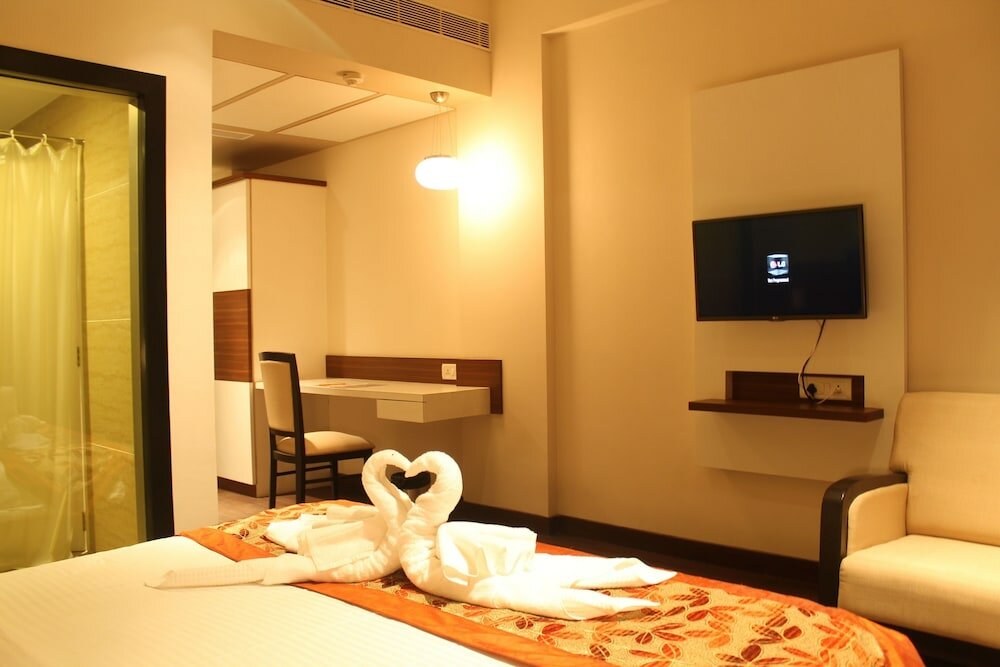 Фото Отель The Byke Suraj Plaza Veg