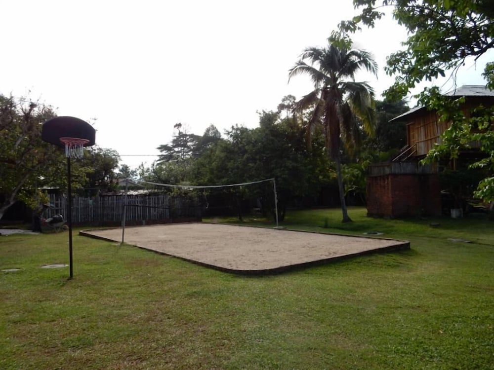 Фото The Roots Eco Resort