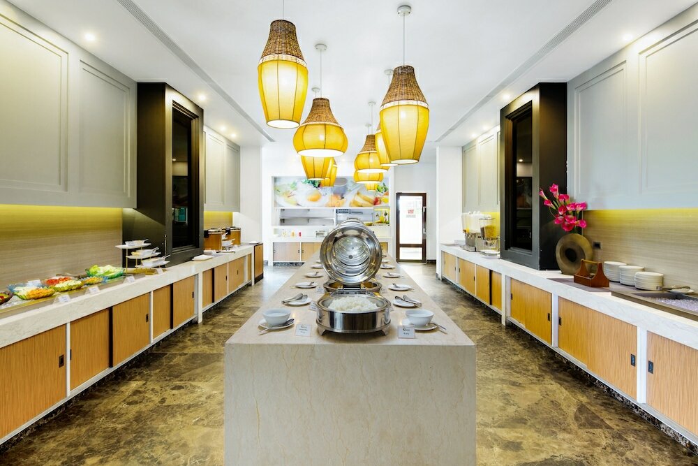 Фото Aiyara Grand Hotel