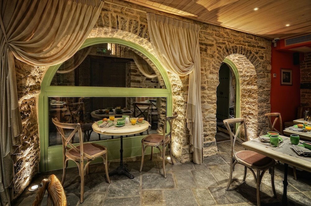 Фото Aithrio Guesthouse