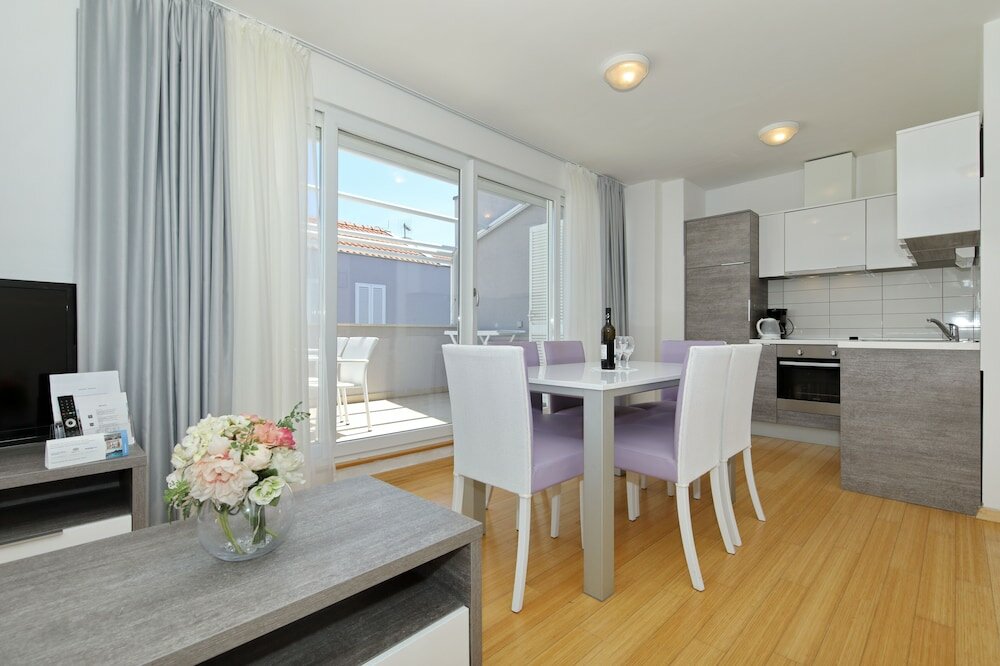 Фото Sunnyside Apartments Petrčane